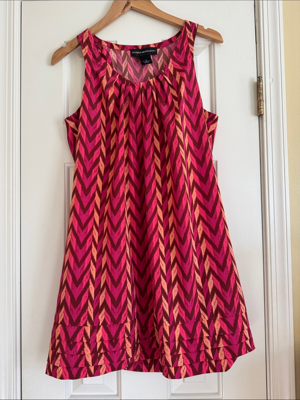 Donna Morgan Women’s Pink and Orange Chevron Tank Dress